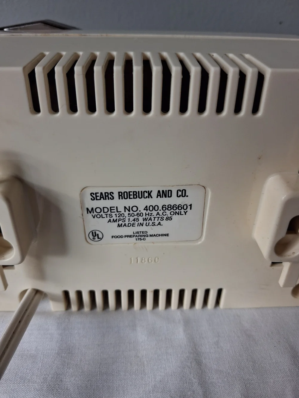 Vintage Sears/Kenmore PowerPierce Automatic Shut-off Can Opener - Wall Mount